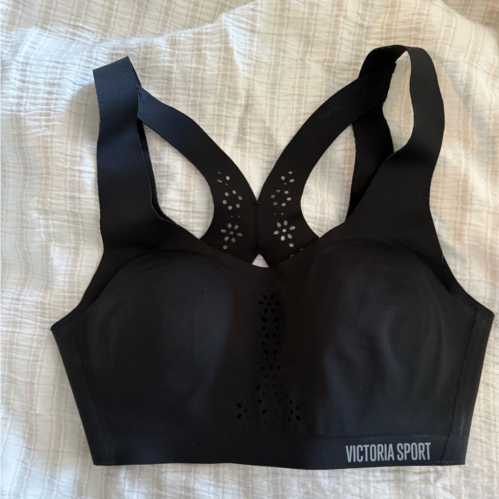 Victoria’s Secret Black Sports Bra - 32B